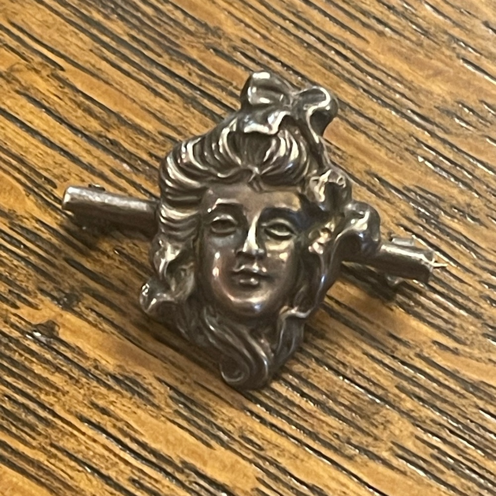 Stunning antique Art Nouveau Victorian lady bar brooch sterling silver handmade